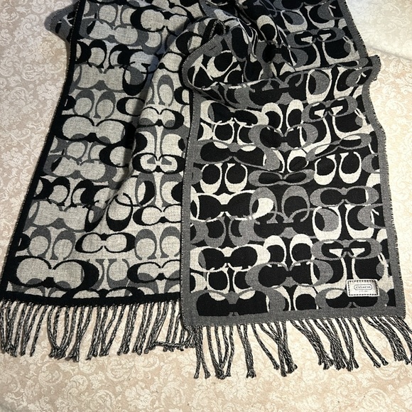 Coach ~Optic Black + Gray Signature C Wool/Cashmere Reversible 72” Scarf Muffler - Picture 1 of 12
